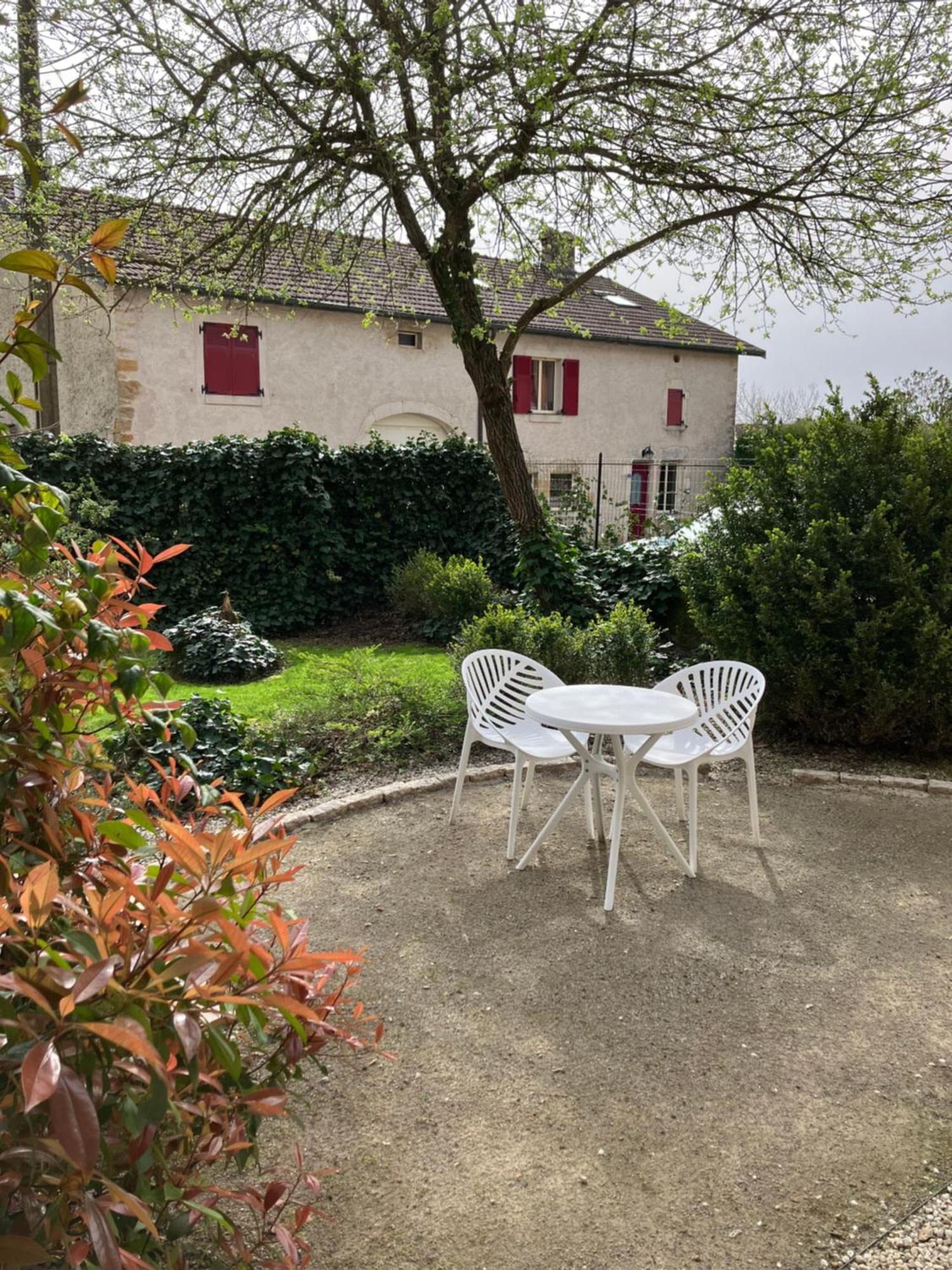 Le Temps Retrouve Hotel Rouvres-la-Chetive Luaran gambar